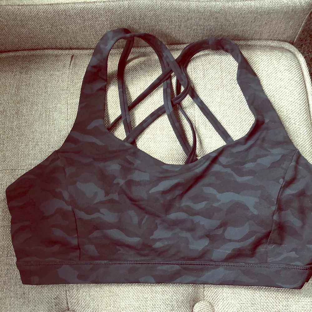 Camo lululemon sports bra